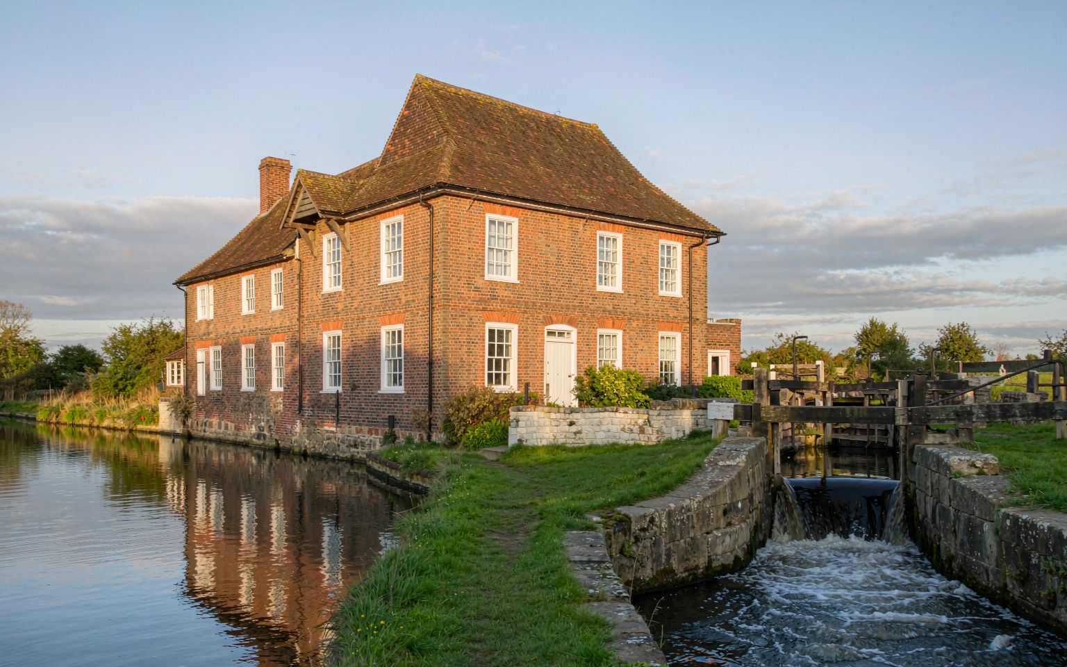 The converted brick mill building beside the canal at Audlem